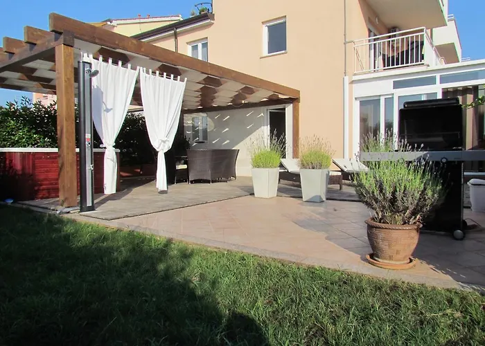 Apartments Jadran